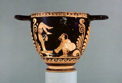 Skyphos a figure rosse di Paestum, decorato con un attore di phlyax e un